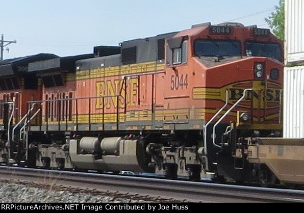 BNSF 5044